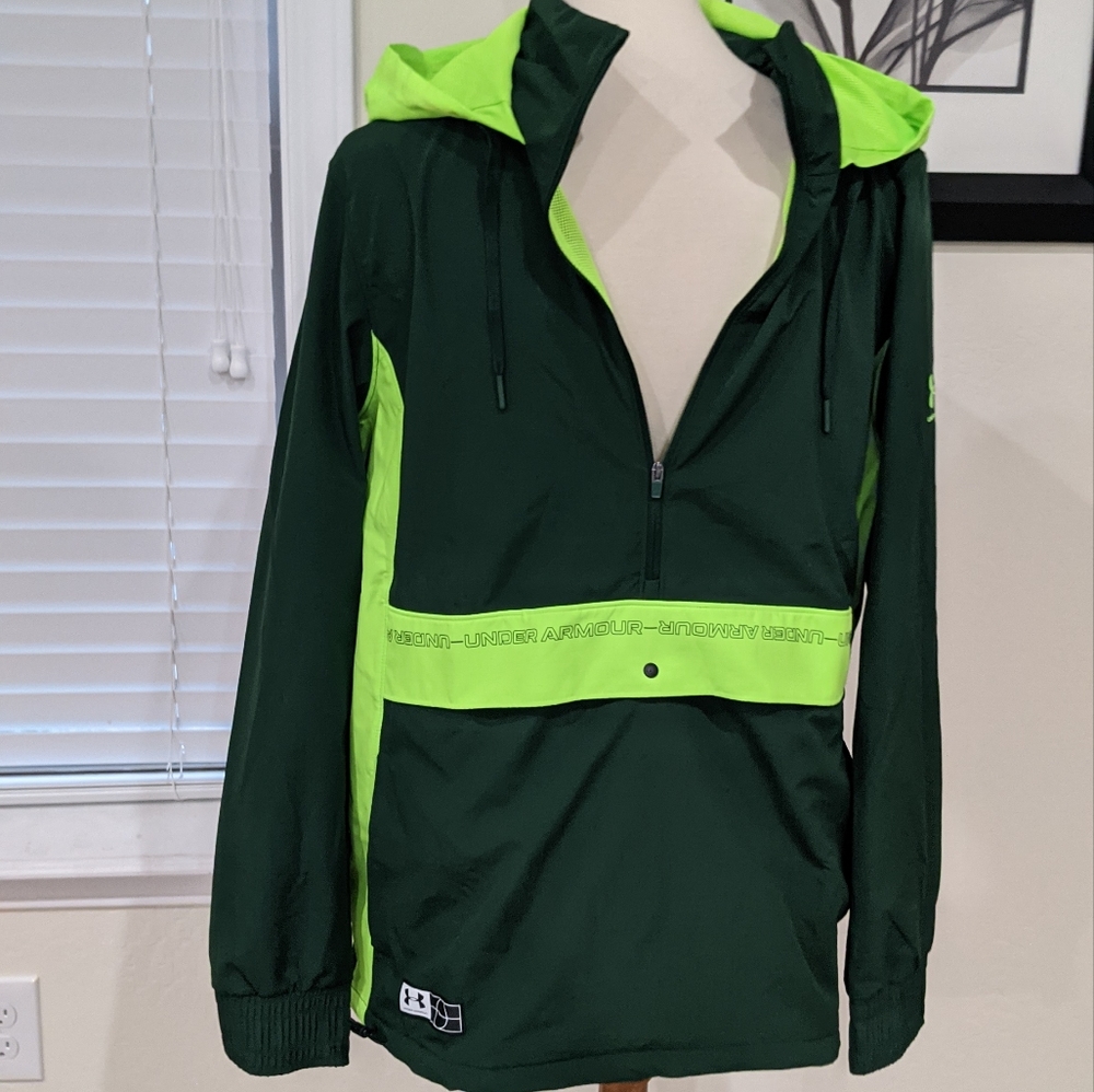 NWOT men's large under armour running windbreaker
